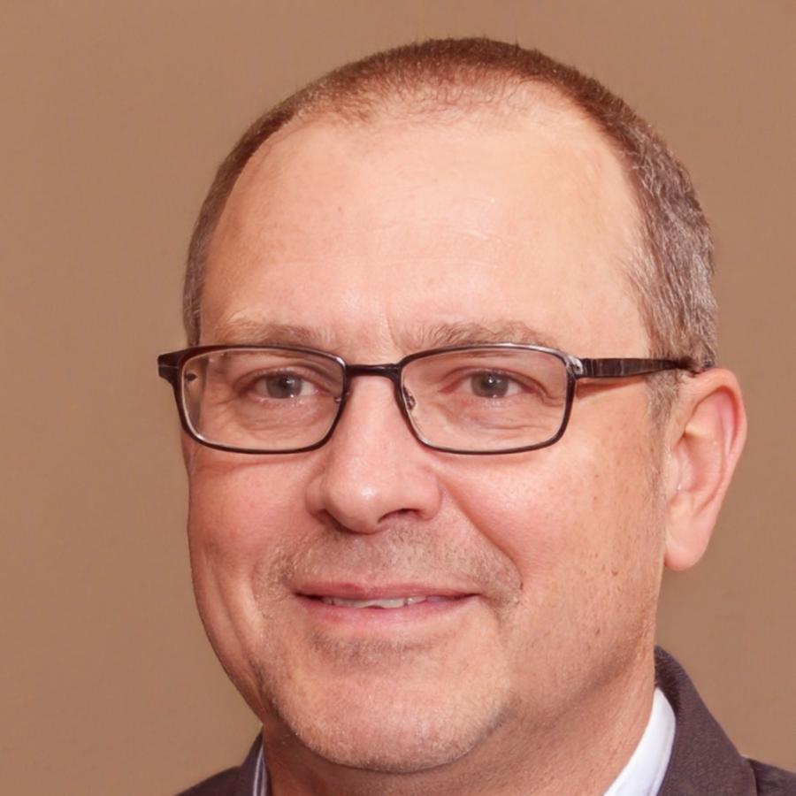 Eğitmen Kaan Demirel