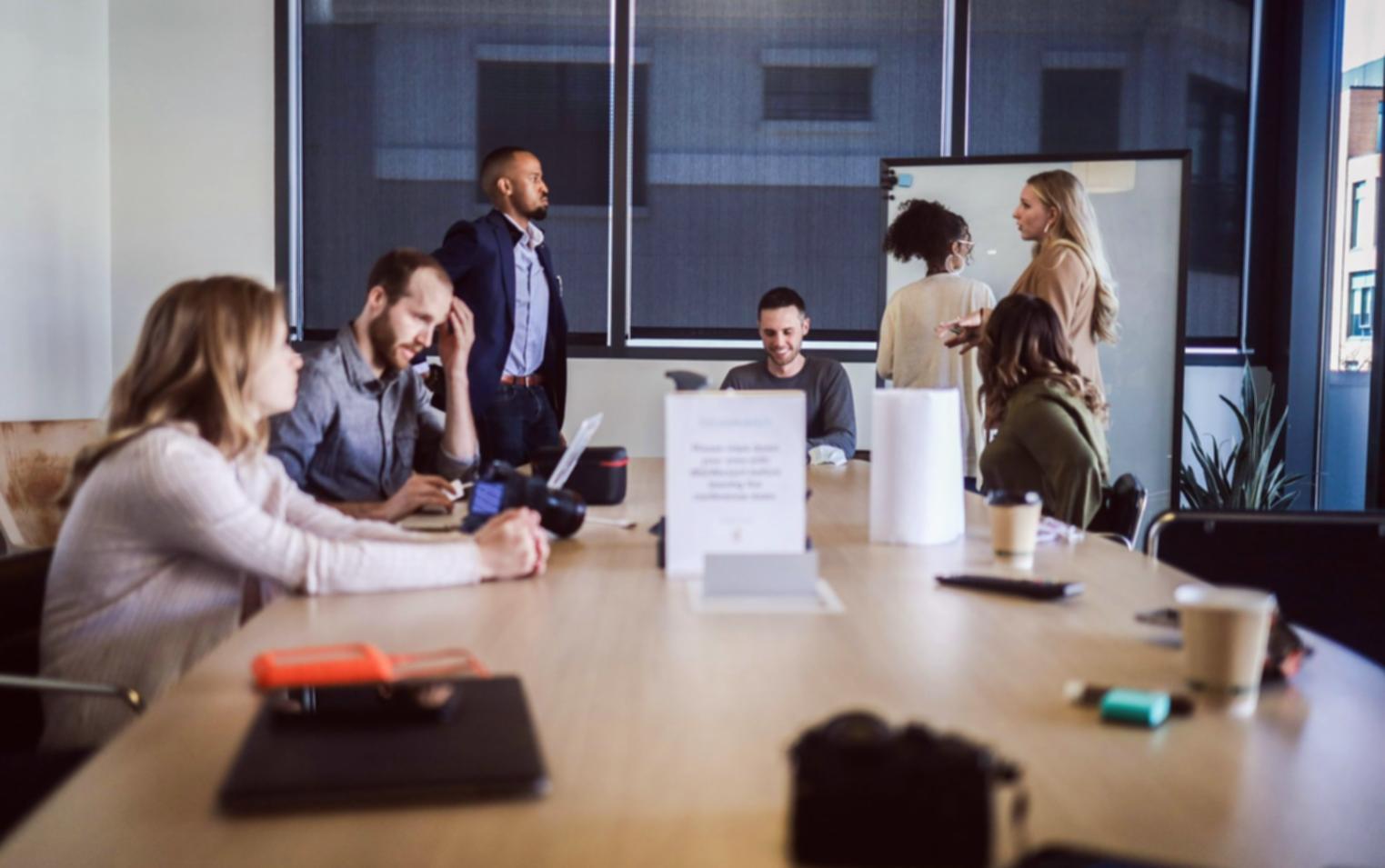 Seminer katılımcıları ders sırasında